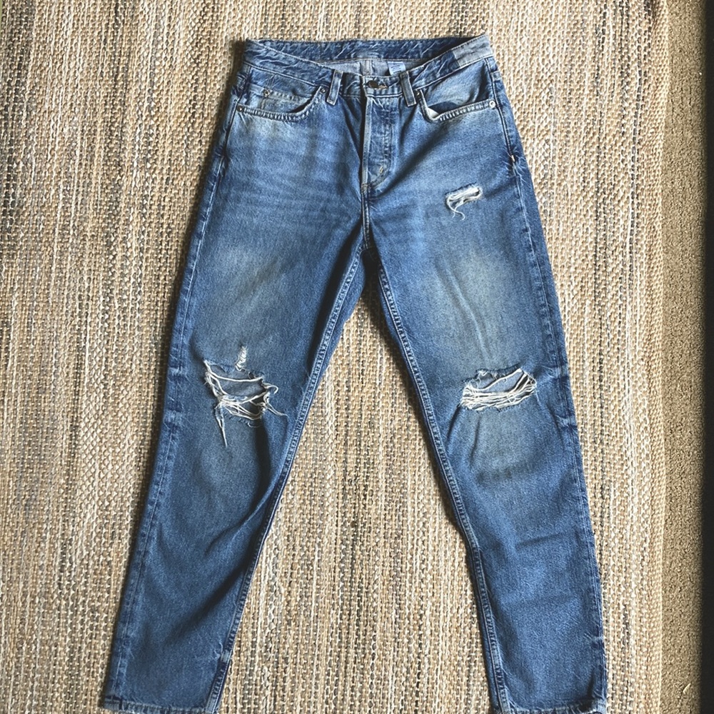 H&M high-rise distressed boyfriend jeans size 2
